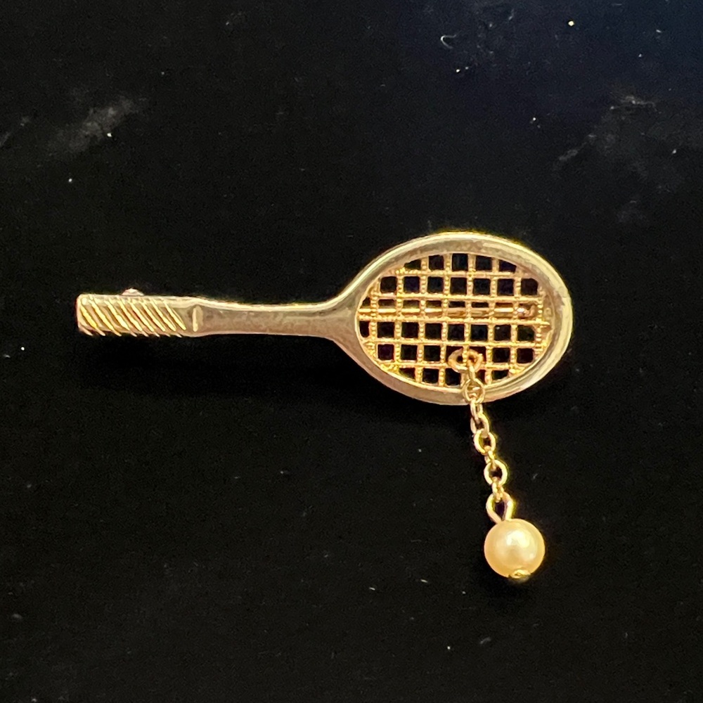 Avon Gold tone Tennis Racket Brooch with Pearl Charm